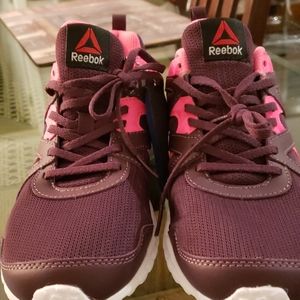 Reebok Sneakers